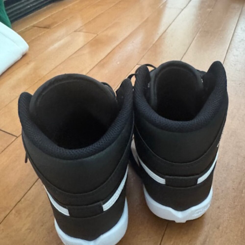 Nike Cleats - Picture 4 of 6